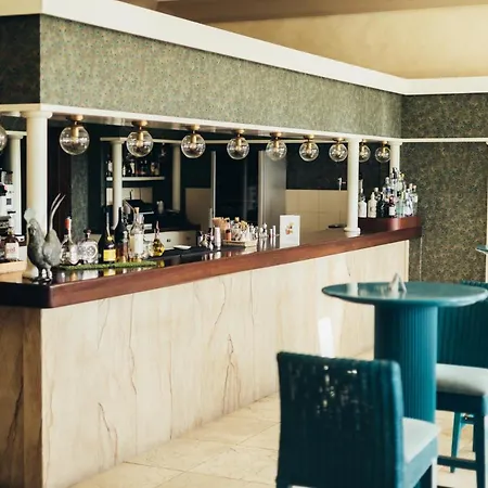 杨扎公主套房度假酒店 5*